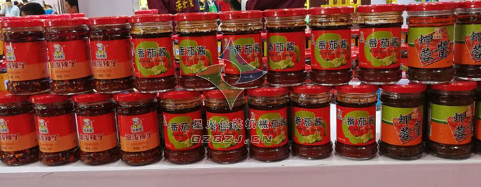 雙頭醬料真空旋蓋灌裝生產(chǎn)線