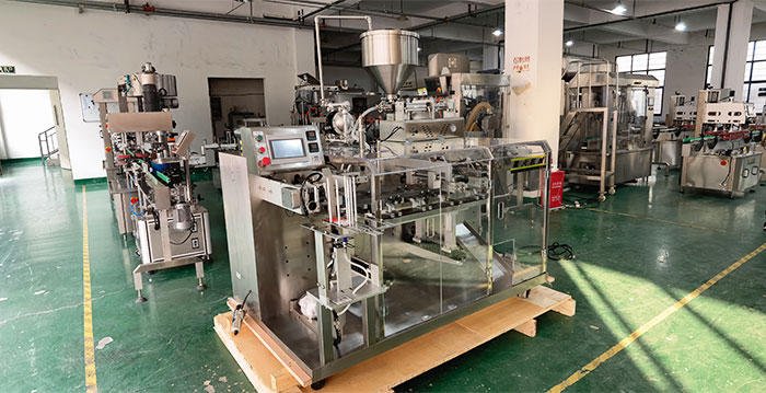 保鮮冰袋包裝機(jī)械廠家車間設(shè)備展示